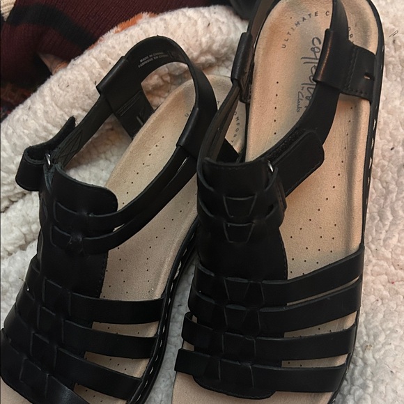 Clarks Black Strappy Sandals - Picture 1 of 8